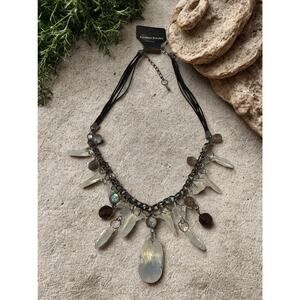 NWT Gorgeous Crystal and leaf beads